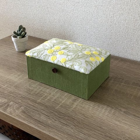 Mimosaインテリアボックス 〈Mサイズ〉小物入れ・アクセサリーボックス（カルトナージュ）【仕切り箱別売り】【受注制作】
