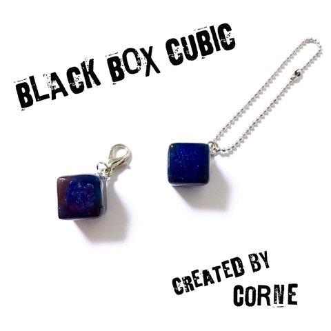 "BLACK BOX CUBIC" 不思議なキュービック ストラップ/チャーム/キーホルダー/片耳ピアス