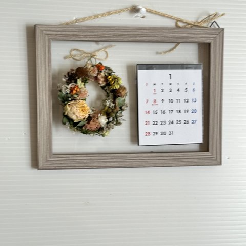 ドライフラワーリース＆2024年カレンダー♡フレームインテリア(壁掛け)