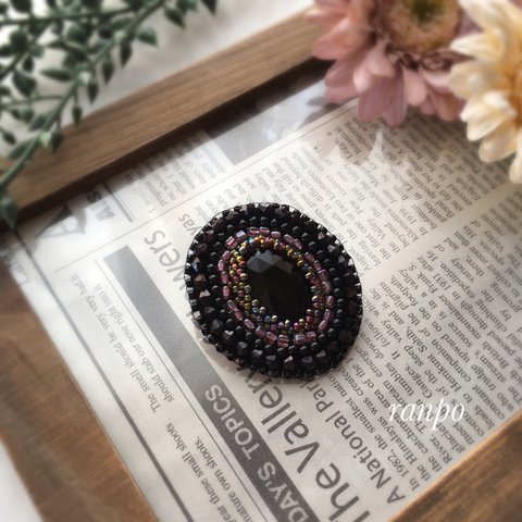 2wayビーズ刺繍ブローチ&ネックレス〈ブラック〉