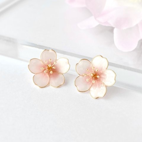 桜の花の淡色ひとつぶイヤリング／ピアス