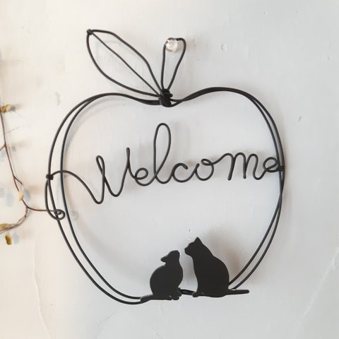 猫の親子　りんご🍎　welcome　リース