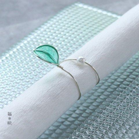 ＊.｡.:*･ﾟ クリアな緑の葉っぱ ring ハート＊.:*･ﾟ 指輪 植物 グリーン ≪敏感肌に安心≫ ディップアート  ワイヤーアクセサリー