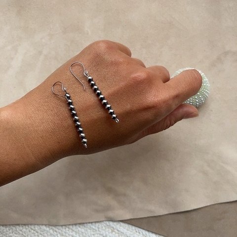 ナバホパール燻し✴︎silver925 シルバーピアス✶インディアンジュエリー人気