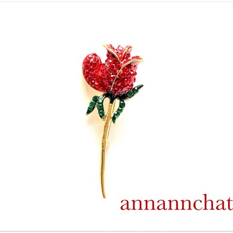 【ビンテージ　薔薇　バラ　ラインストーン　赤　ブローチ】　誕生日　アメリカ製　バラ　ばら 　