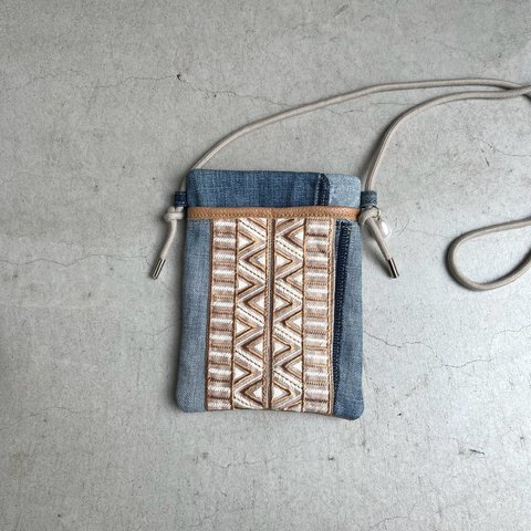 ⁎インド刺繍リボンのお出かけスマホポーチ⁎beige ribbon