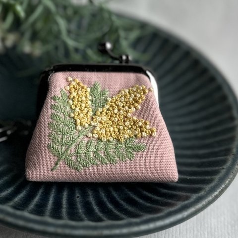 手刺繍がま口　小さながま口　ミモザ　母の日