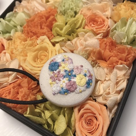 【受注制作】お花たっぷり✳︎ハートの刺繍ヘアゴム✳︎2つで100円引き✳︎ラッピング無料