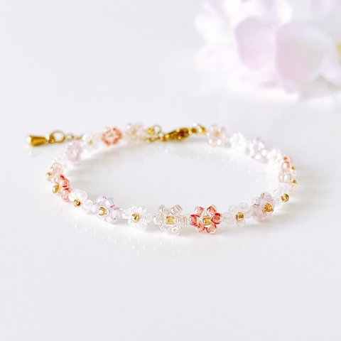 「満開の桜」優しいピンクの花が咲き誇る💕桜色のビーズブレスレット