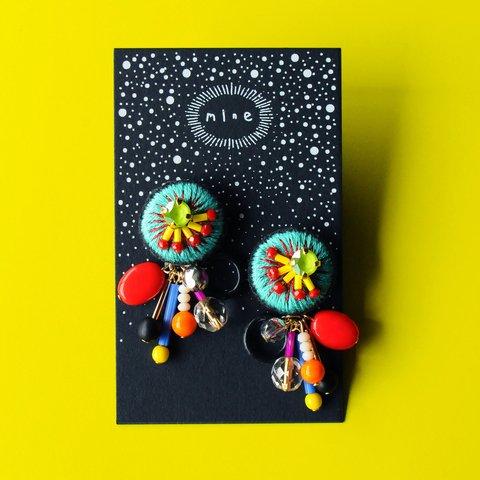 ＜lucy～イロドル惑星～＞刺繍ピアス「 Circus/サーカス 」★アレルギー対応/ロングポスト変更可能