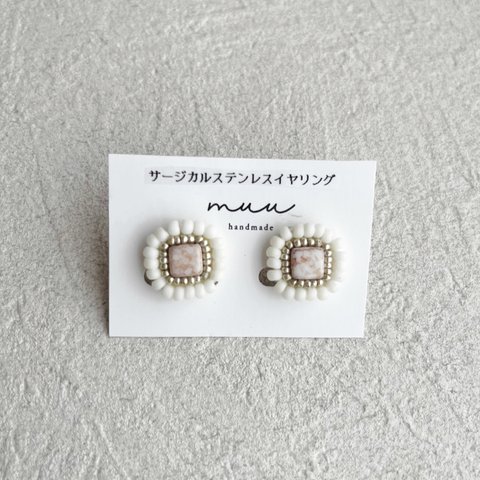 チェコビーズのビーズ刺繍Mピアス／イヤリング