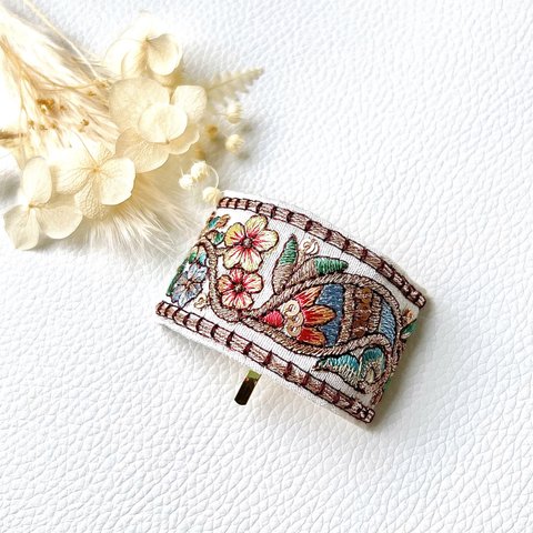 ＊ホワイト＊インド刺繍 リボン ポニーフック＊H009