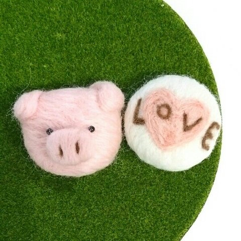 LOVE Pigバッチセット