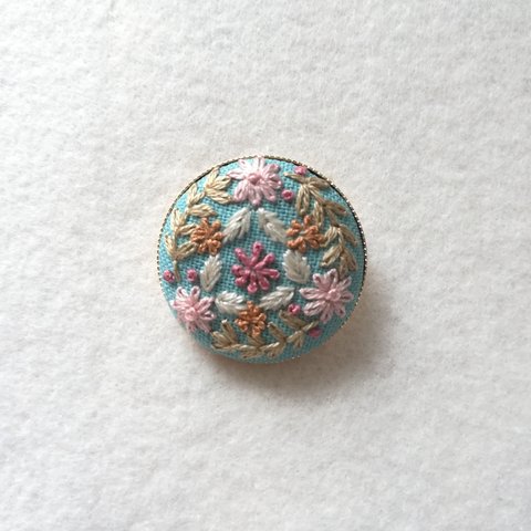 刺繍フラワーブローチ(バチカン付) ✿ flower brooch (green)