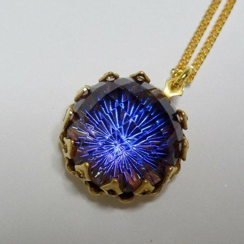 heliotrope starburst pendant 