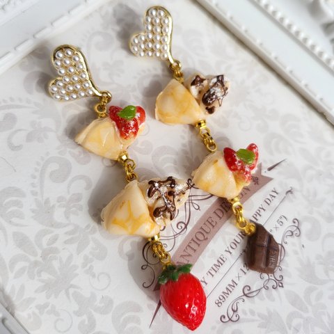 チョコレートバナナとストロベリーのクレープ🍓🍫アシンメトリーパールハートピアス❤