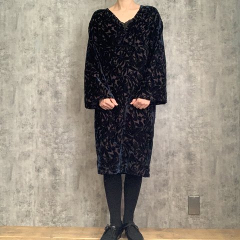 オパールベルベットのワンピース　Velvet dress　