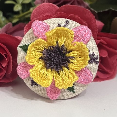 刺繍ブローチ　ヘアゴム　ハンドメイド　花　プレゼント　ギフト