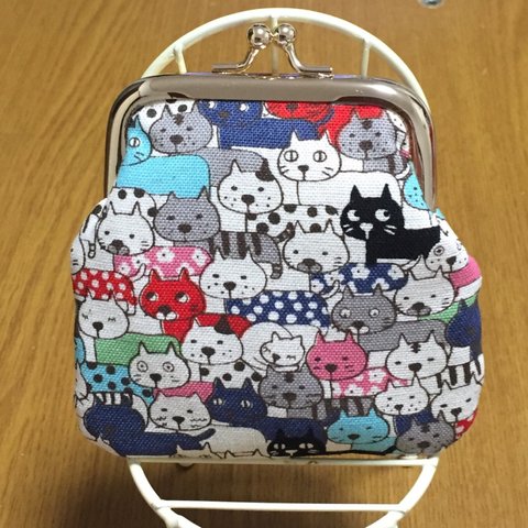 ねこ柄がま口財布