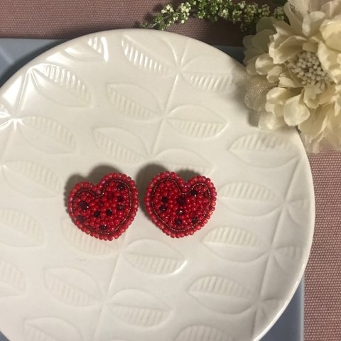 ビーズ刺繍ヘアゴムハート♡ ペア・２個セット