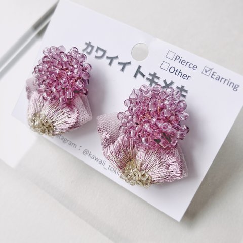 つぶつぶビーズとインド刺繍リボンタッセルのピアス・イヤリング-透明感溢れるむらさきのビーズと紫のインド刺繍リボン-紫担さんの推し活にも！