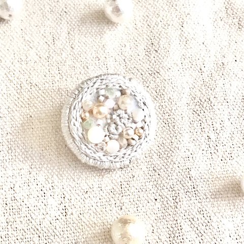 【ビーズ刺繍】パールパール ブローチ