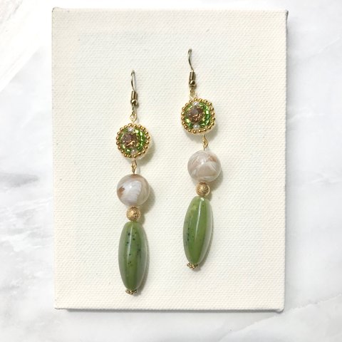 ビジューピアス