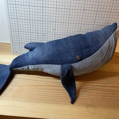 クジラのぬいぐるみ(デニム・中)