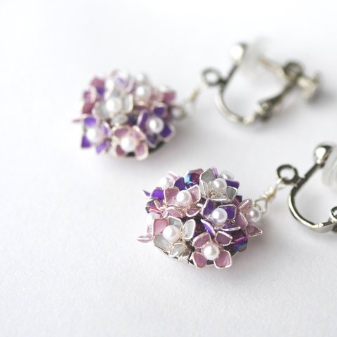 紫陽花イヤリング/ピアス　マニキュアフラワー　ディップフラワー