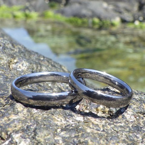 【金属アレルギー対応】 生涯に渡って心地よさを感じられるタンタルの結婚指輪