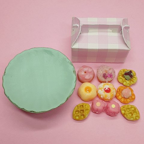 【ミニチュア】『春のドーナツ&ワッフルセット』 桜 抹茶 マカロン お花のお菓子