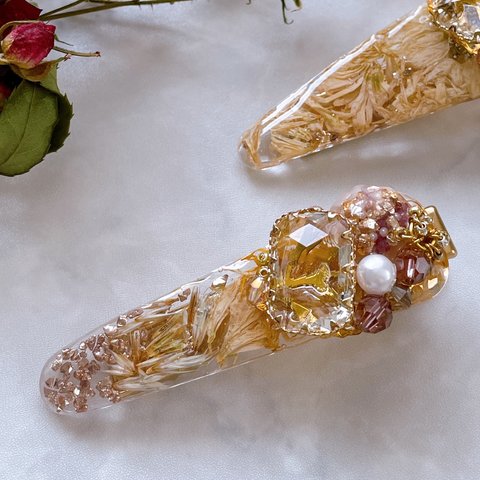 ~antique~  ボタニカルフラワー・ビジューヘアクリップ