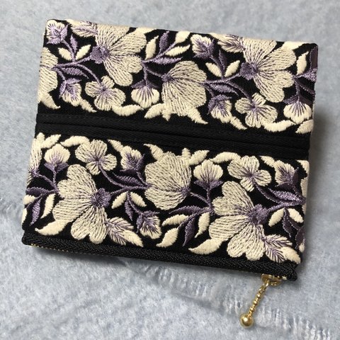 インド刺繍のティッシュケース