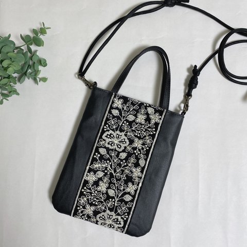 インド刺繍リボン付き ブラック 2way スマホショルダー/スマホポシェット /持ち手付き/裏地付き/ポケット付き/母の日