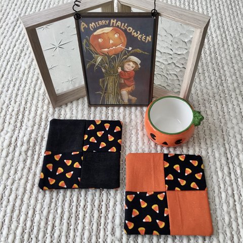 ハロウィン布コースター、キャンディ・コーン布コースター2個セット、ハロウィン布コースター、Halloween candy corn fabric coasters, set of 2、黒、オレンジ