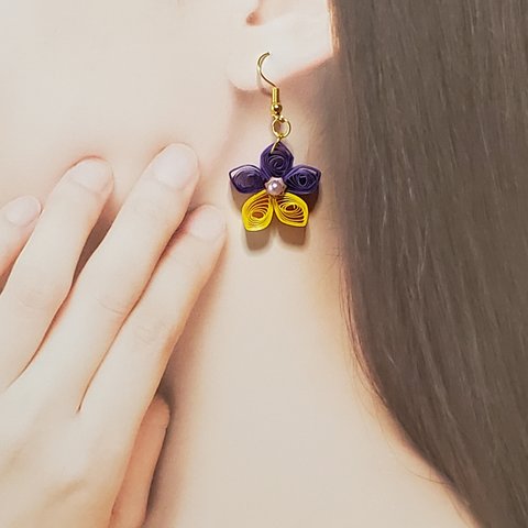 すみれピアス