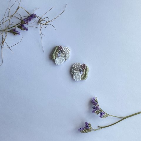 【May】　ビーズ刺繍　ビーズピアス　刺繍　刺しゅう　手刺繍　