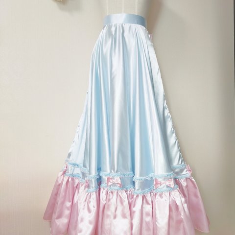 展示【宝塚風お稽古スカート】水色にピンクのフリル　バックリボンつき　ロング丈