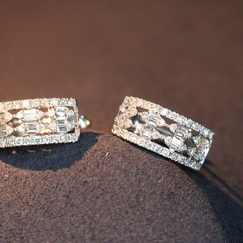 天然ダイヤモンドピアス0.9ct　k18