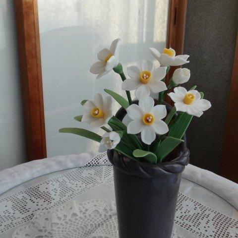 樹脂粘土で作った日本水仙の花