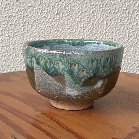 小ぶり抹茶椀　　　孔雀模様