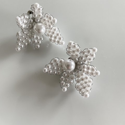 PEARL FLOWER EARRING