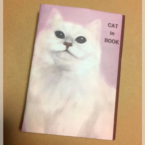 送料無料の猫のマットタイプブックカバー。CAT in  BOOK 3枚セット+猫足跡のしおり3枚