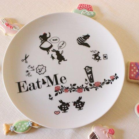 大人かわいいアリス💛アリスと「Eat　Me」の１９㎝プレート「ポーセラーツ」