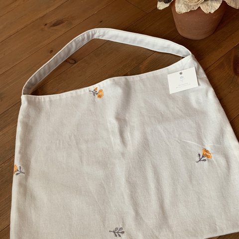 ＊デコレクションズ刺繍生地のトートbag＊