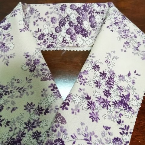 正絹 半襟 白に紫小花柄