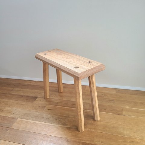 贅沢なスツール一枚板(50センチ)自然木無垢　イス　スツール　ベンチ　台　シンプル　木製　椅子