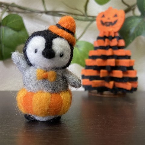 ハロウィン かぼちゃパンツペンギン君