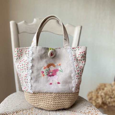 「願いを込めて」かごバッグ*花と女の子*北欧*刺繍