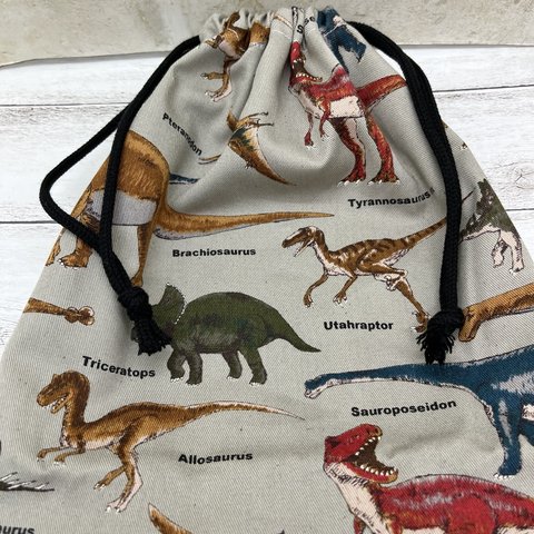 【男の子】恐竜柄　巾着袋　給食袋　25cm×25cm マチ付き